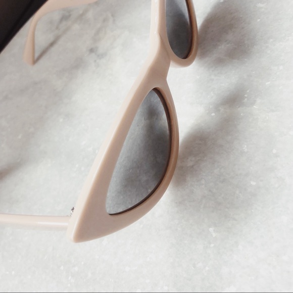 🆕Solstice Nude & Silver Mirror Cat Eye Sunnies - Picture 2 of 7